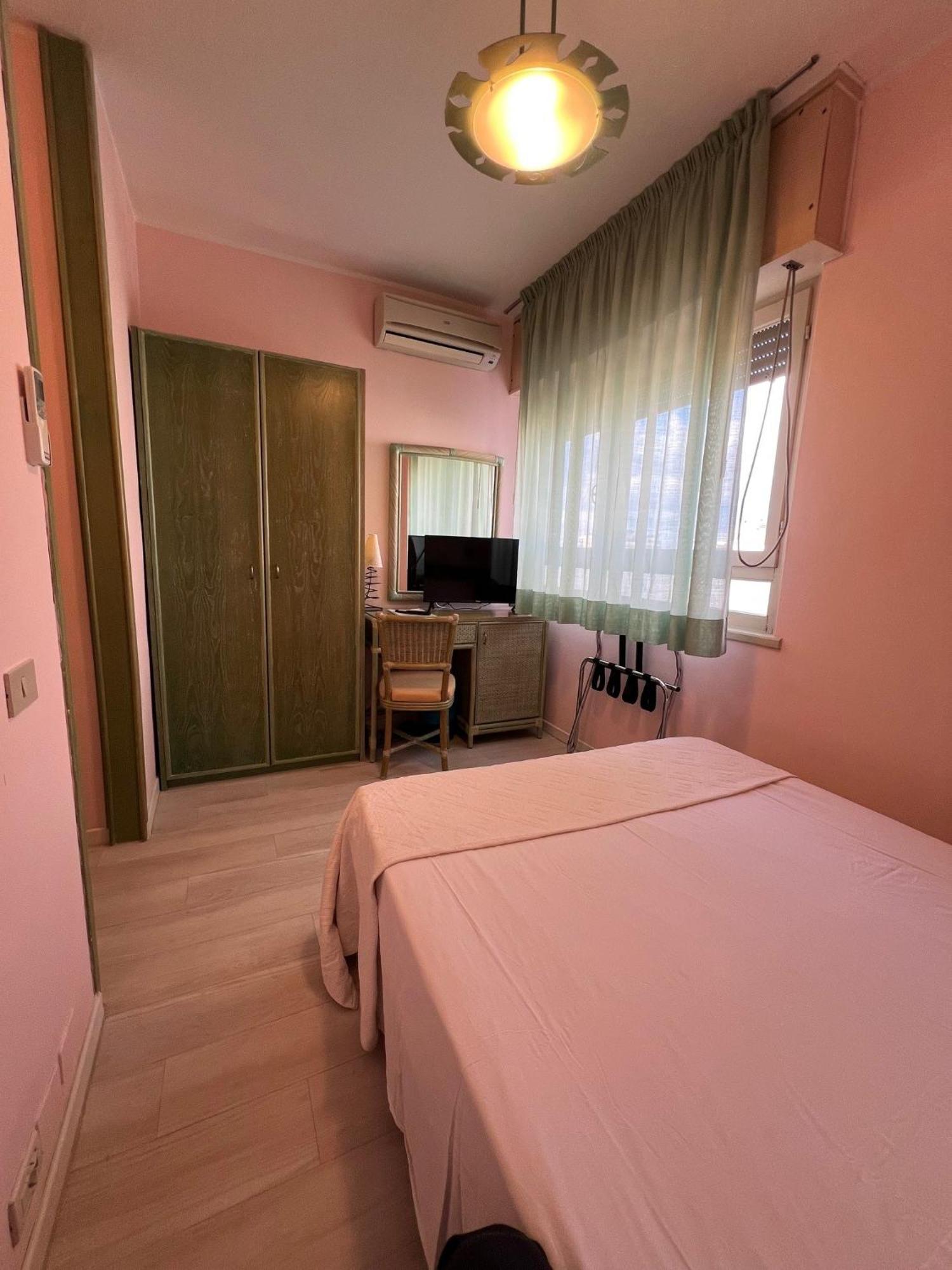 Hotel American Lignano Sabbiadoro Extérieur photo
