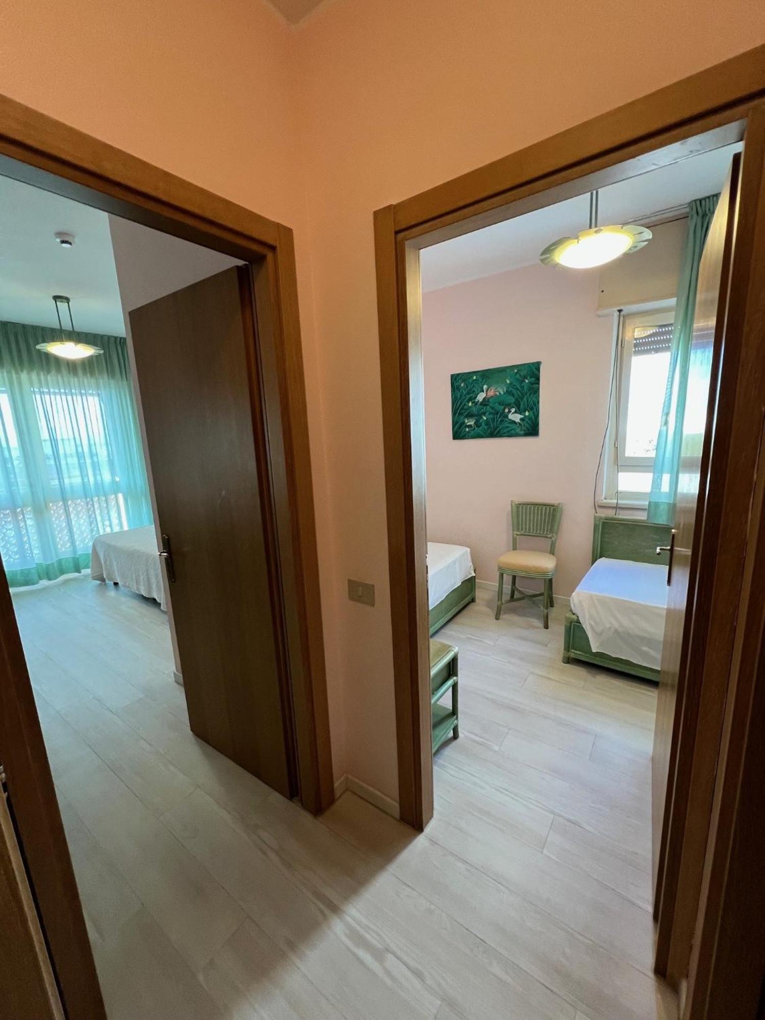 Hotel American Lignano Sabbiadoro Extérieur photo