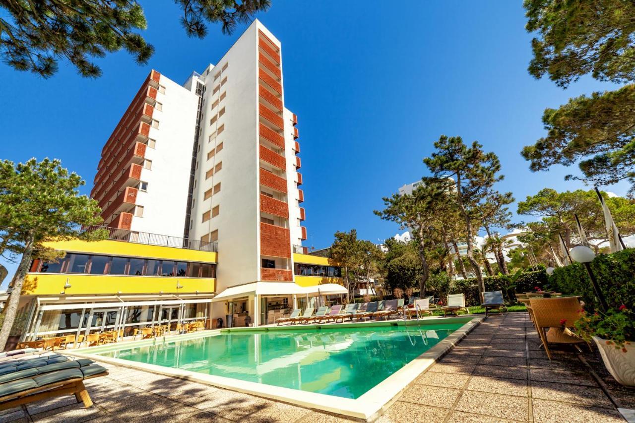 Hotel American Lignano Sabbiadoro Extérieur photo